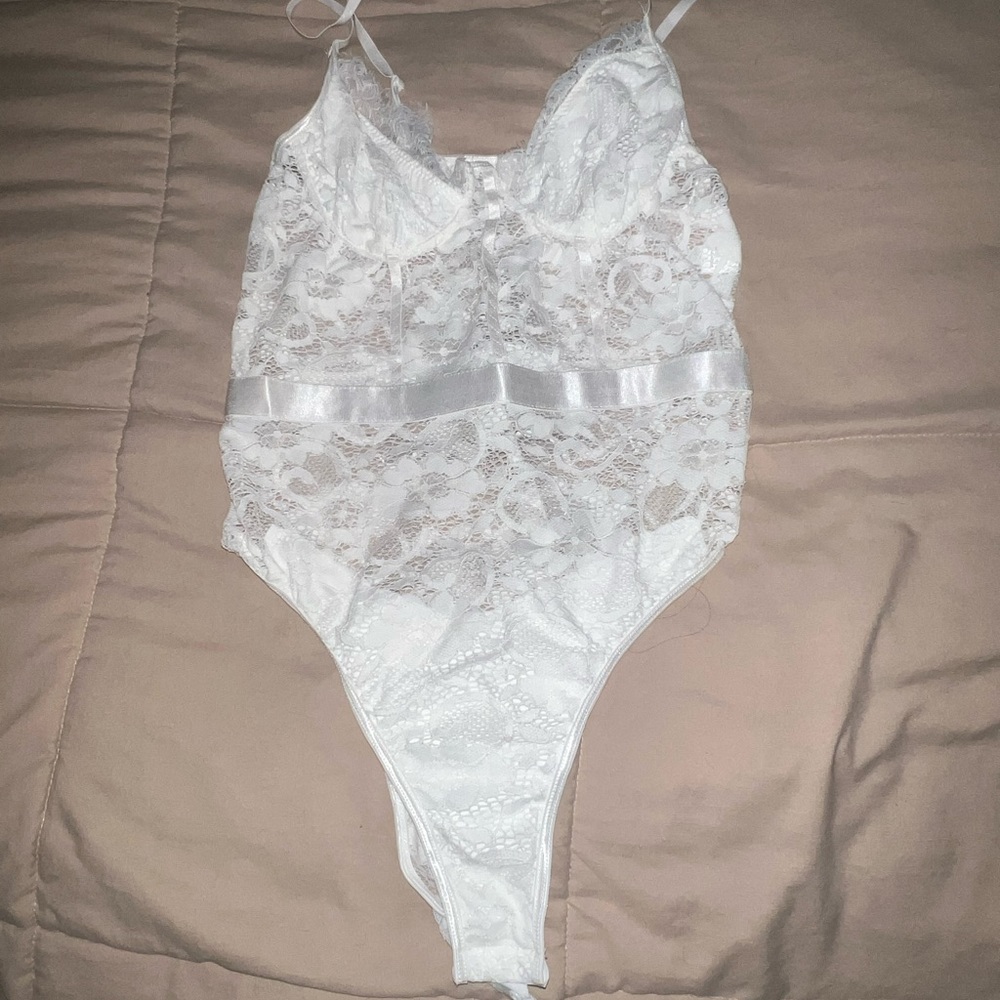 Never worn lace body suit